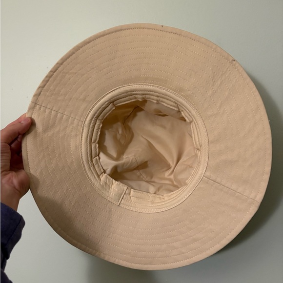 Disney Parks Authentic Animal Kingdom Bucket hat WDD 2025 - Picture 4 of 5